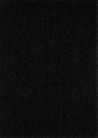Zwart hoogpolig vloerkleed of karpet